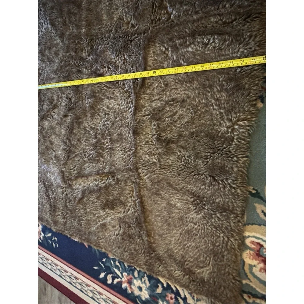 Faux Fur Rug Soft Coyote Fur Animal Pelt Rectangle Accents Rugs 5' X 6' Suede